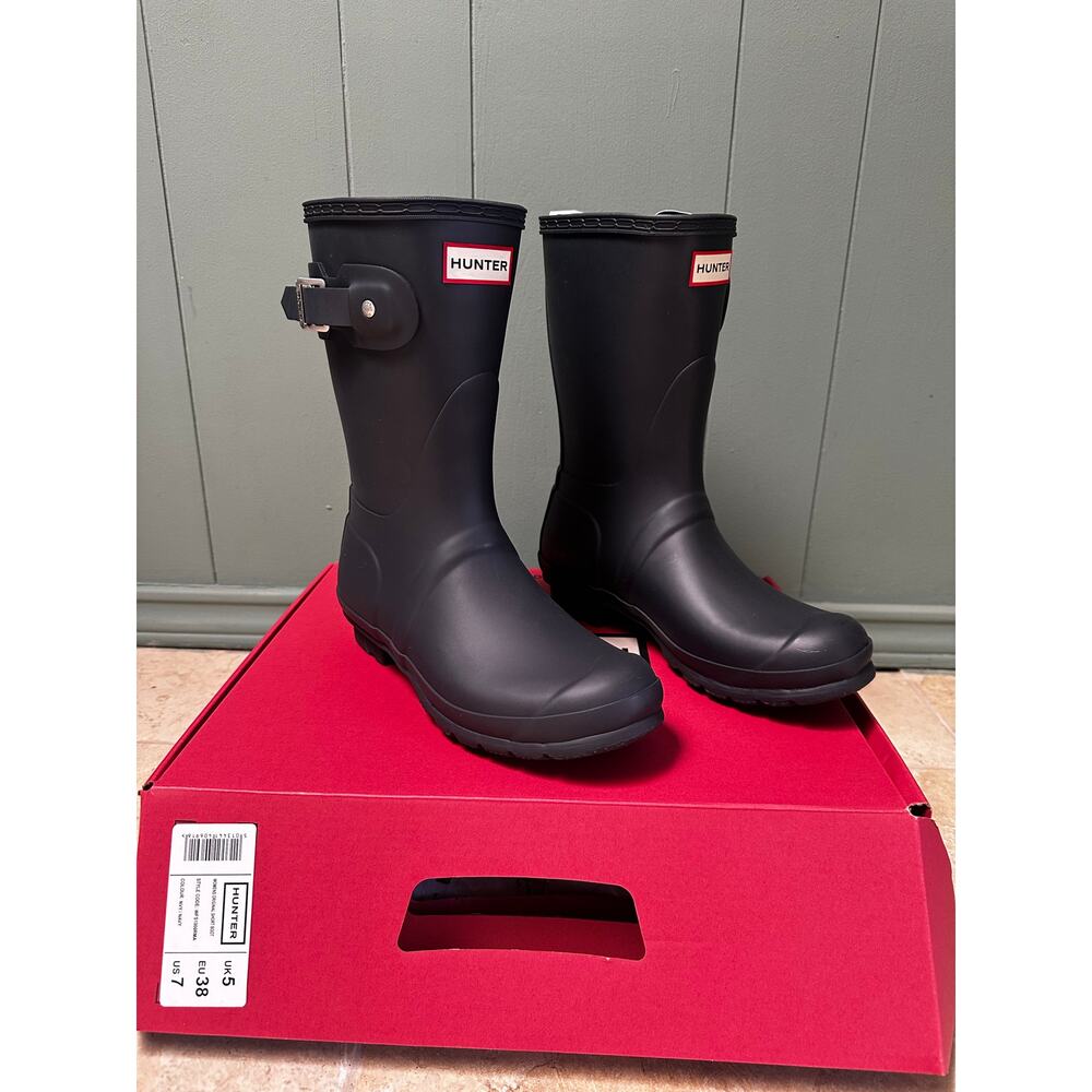 WFS1000RMA HUNTER Women's Original Short Rain Boot Black Matte Size 7 NEW W BOX